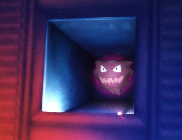 A Haunter sculpture!